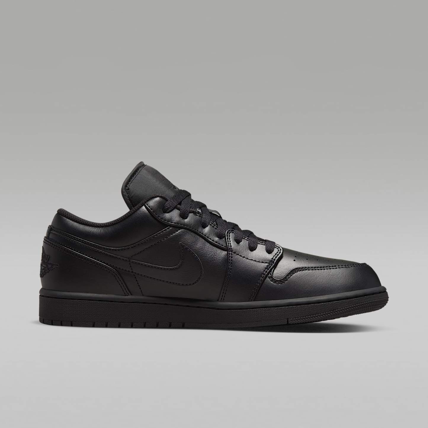 Air Jordan 1 Low Herrenschuh – Schwarz/Schwarz/Schwarz