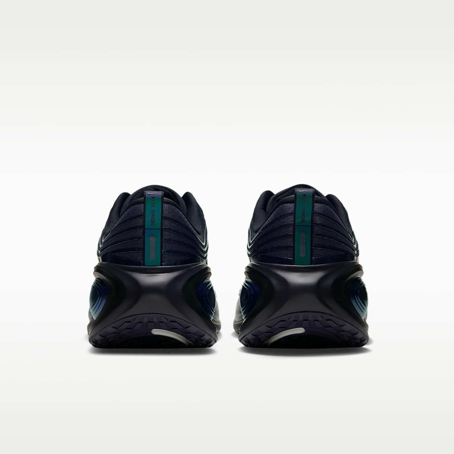 Nike Vomero Plus Straßenlaufschuh (Herren) – Gridiron/Schwarz/Team Black/Multi-Color