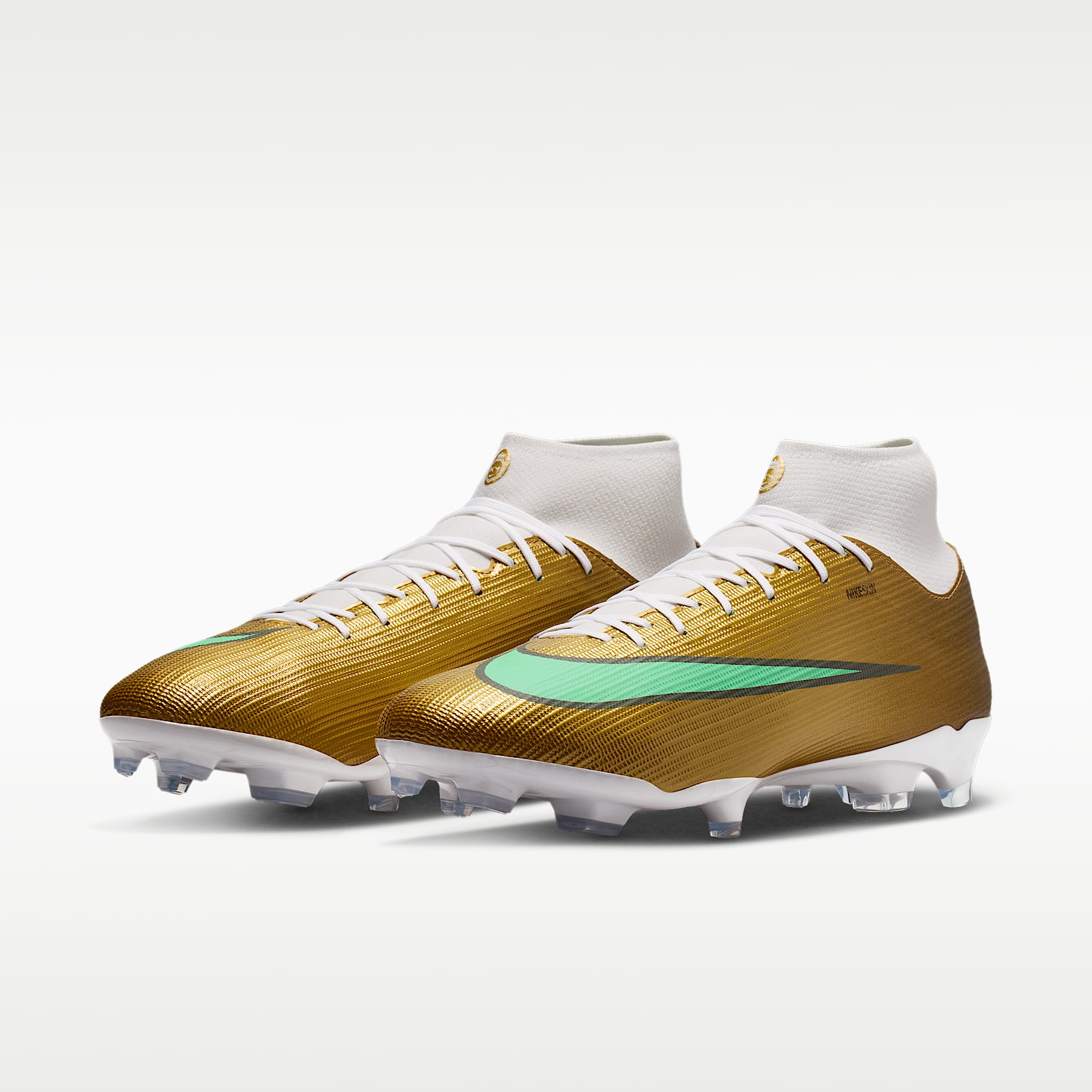 Nike Mercurial Superfly 11 Academy „Kylian Mbappé“ High-Top-Fußballschuh für verschiedene Böden – Metallic Gold/Green Glow