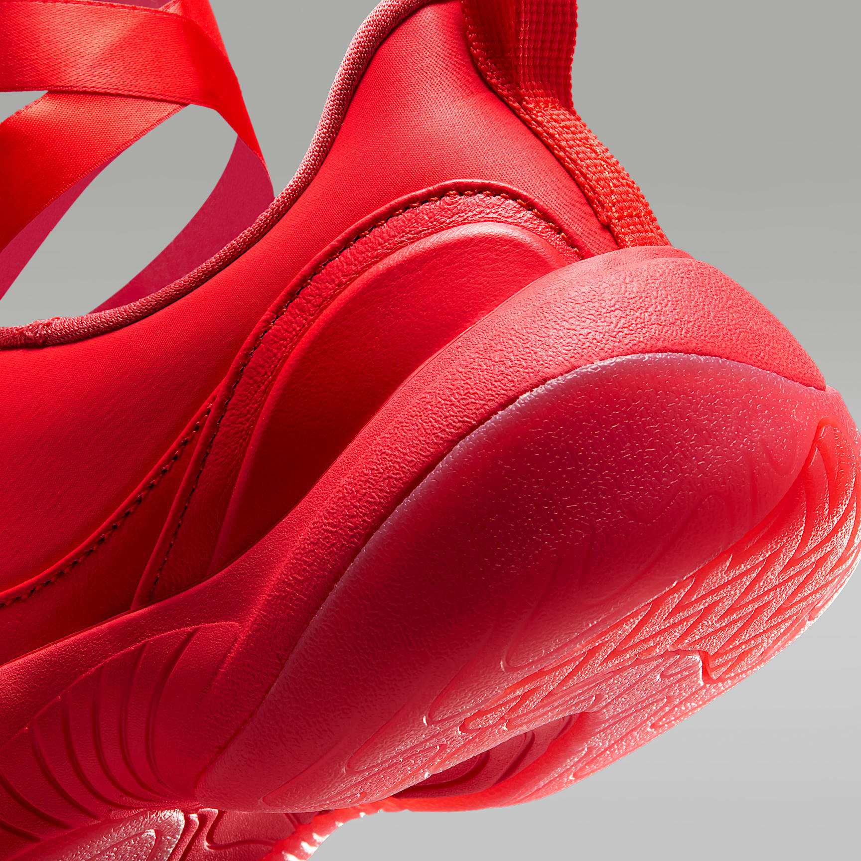 Jordan Pointe Schuh (Damen) – Chile Red/Deep Maroon/Pueblo Red