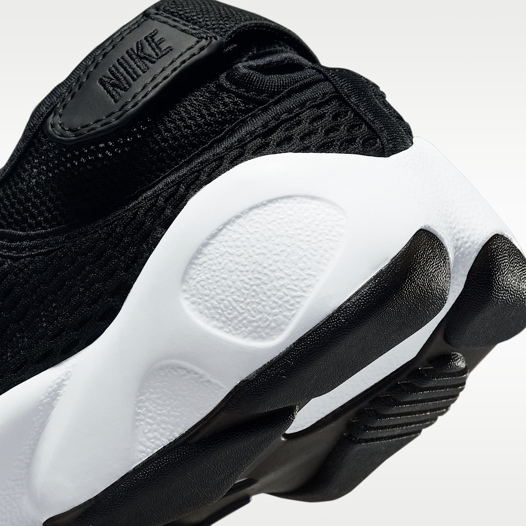 Nike Air Rift Breathe Damenschuh – Schwarz/Weiß/Cool Grey