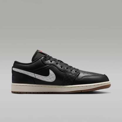 Air Jordan 1 Low SE Herrenschuh – Off Noir/University Red/Game Royal/Sail