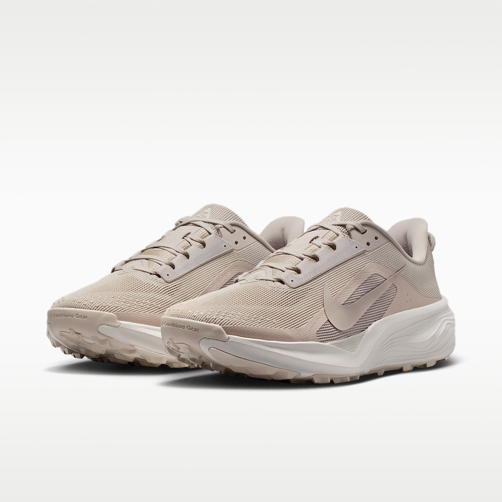 Nike ACG Pegasus Trail Traillaufschuh (Herren) – Cream II/Light Orewood Brown/Safety Orange/Cream II
