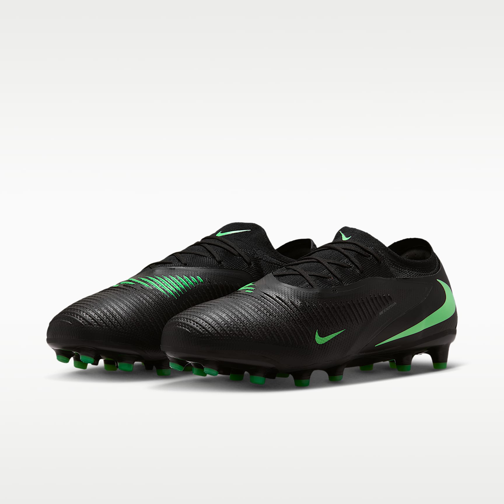 Nike Phantom 6 Low Pro Fußballschuh für Kunstrasen – Schwarz/Schwarz/Illusion Green