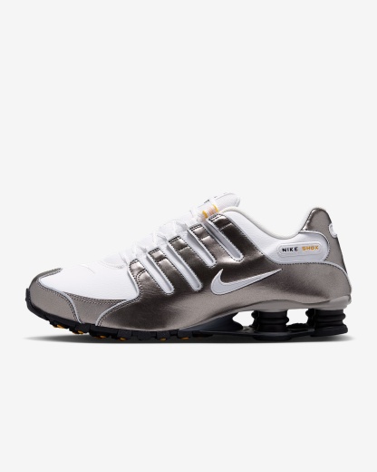 Nike Shox NZ Schuhe (Herren) – Summit White/Metallic Pewter/University Gold/Summit White
