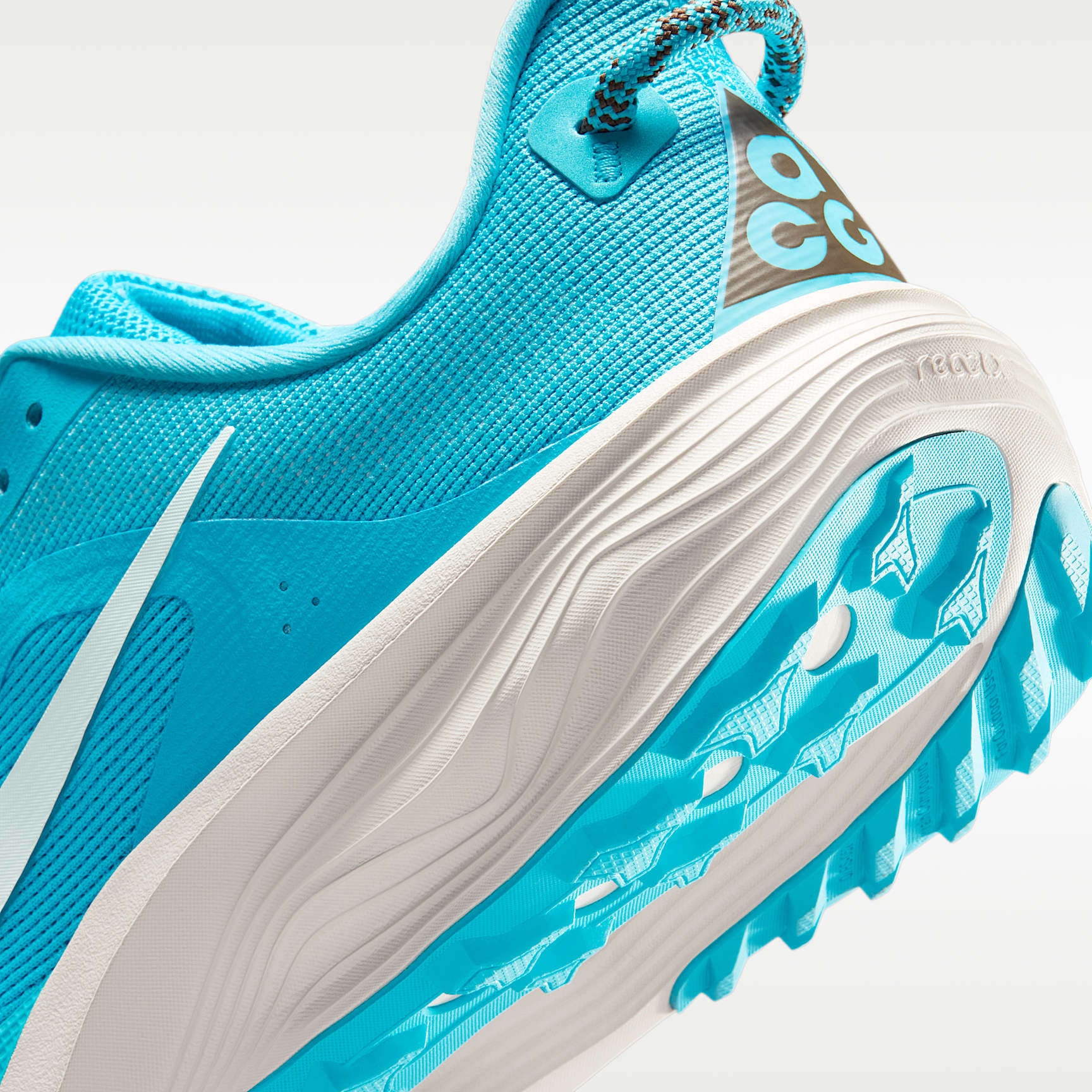 Nike ACG Pegasus Trail Traillaufschuh (Herren) – Baltic Blue/Light Orewood Brown/Ironstone/Summit White