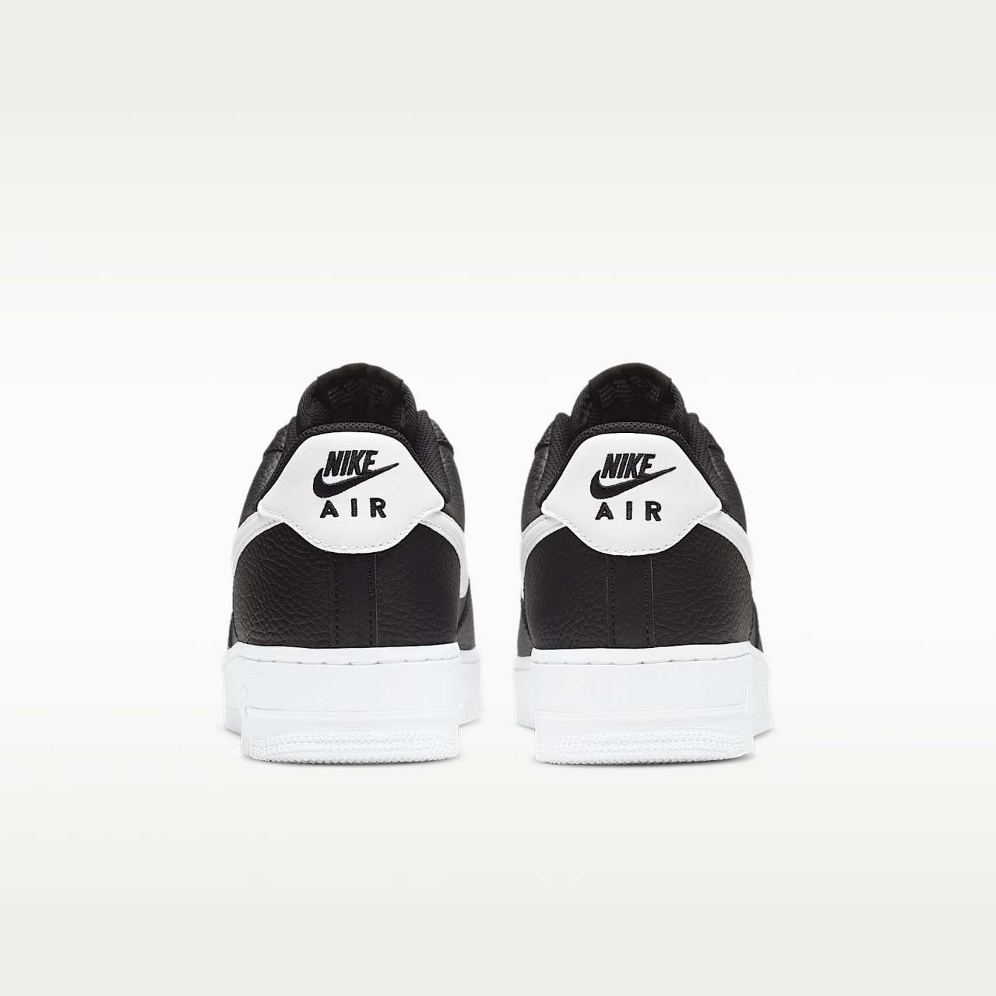 Nike Air Force 1 '07 Herrenschuh – Schwarz/Weiß