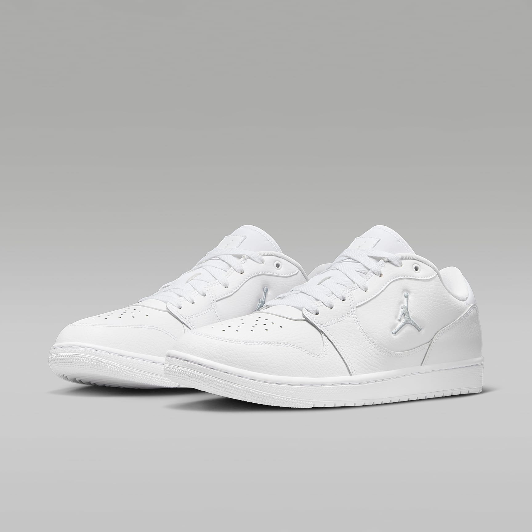 Jordan Court Connect Low Herrenschuhe – Weiß/Pure Platinum