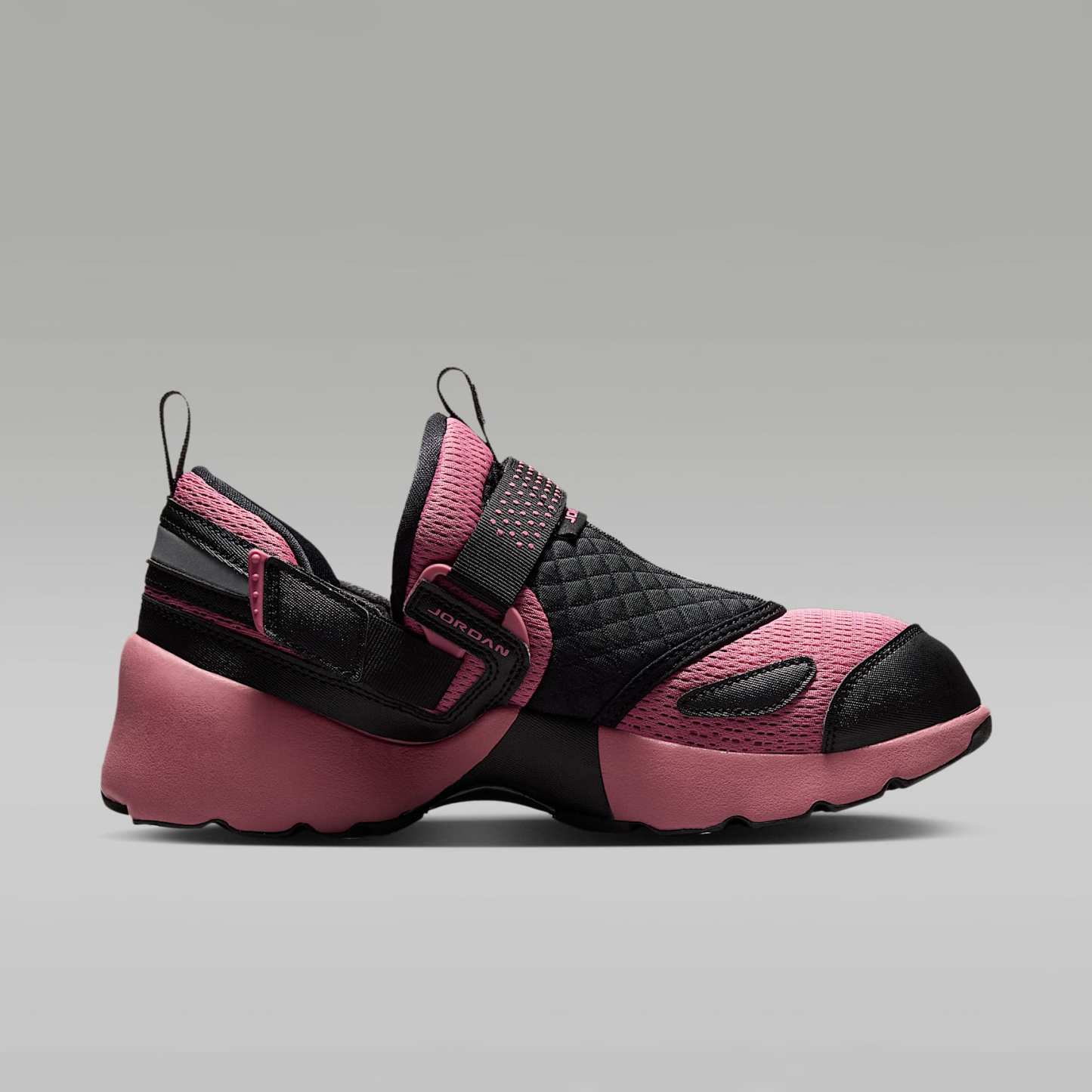Jordan Trunner LX Schuh (Damen) – Schwarz/Reflective Silver/Desert Berry