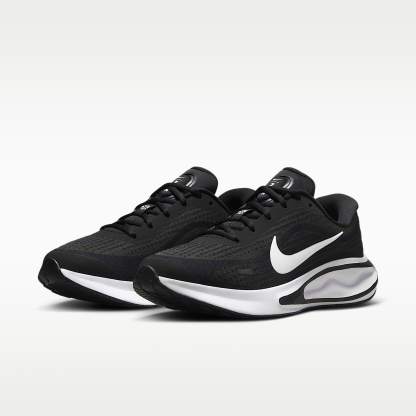 Nike Journey Run Straßenlaufschuh für Damen – Schwarz/Weiß