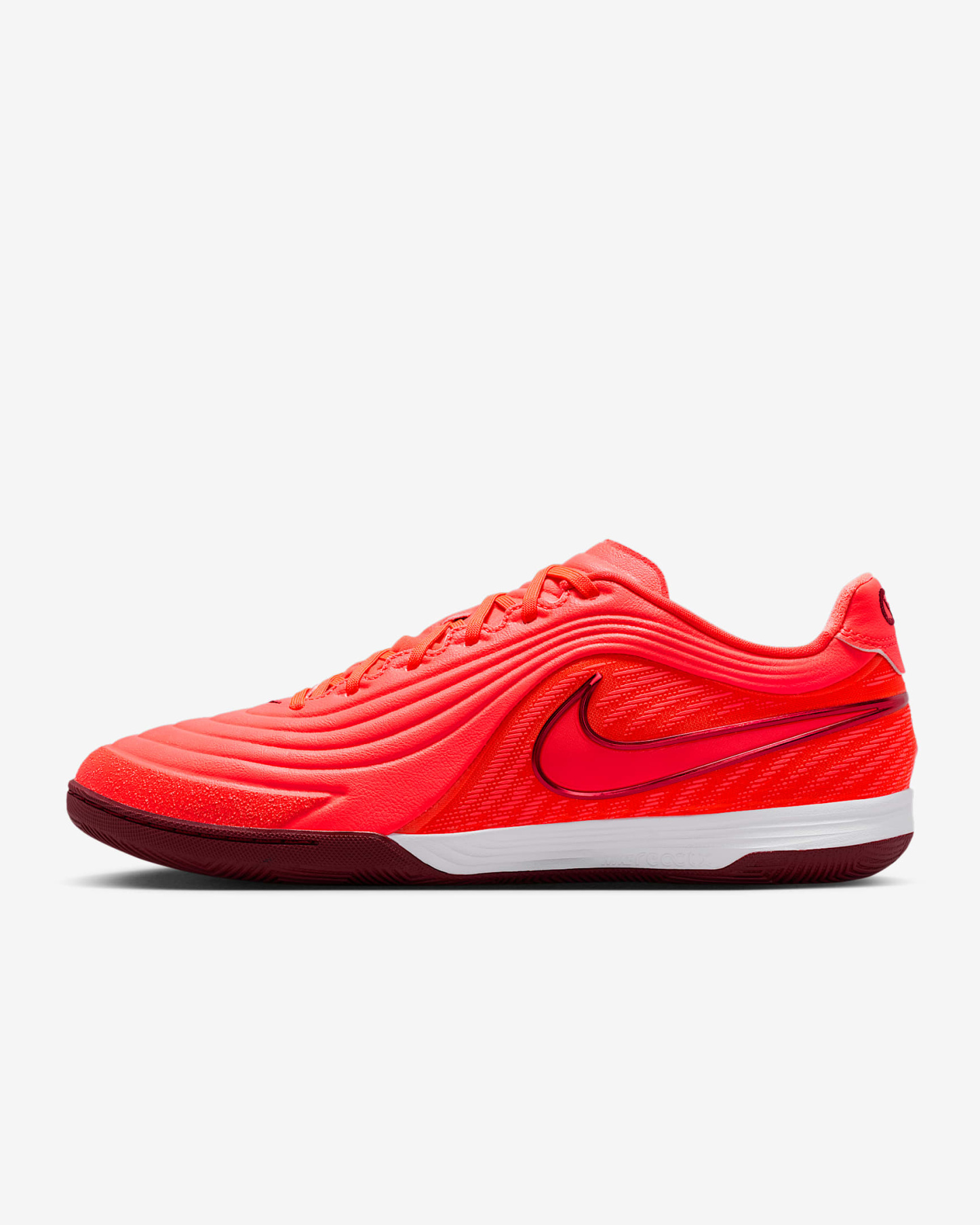 Nike Tiempo Reactgato Low Top Fußballschuh für Hallen- und Hartplätze – Bright Crimson/Team Red