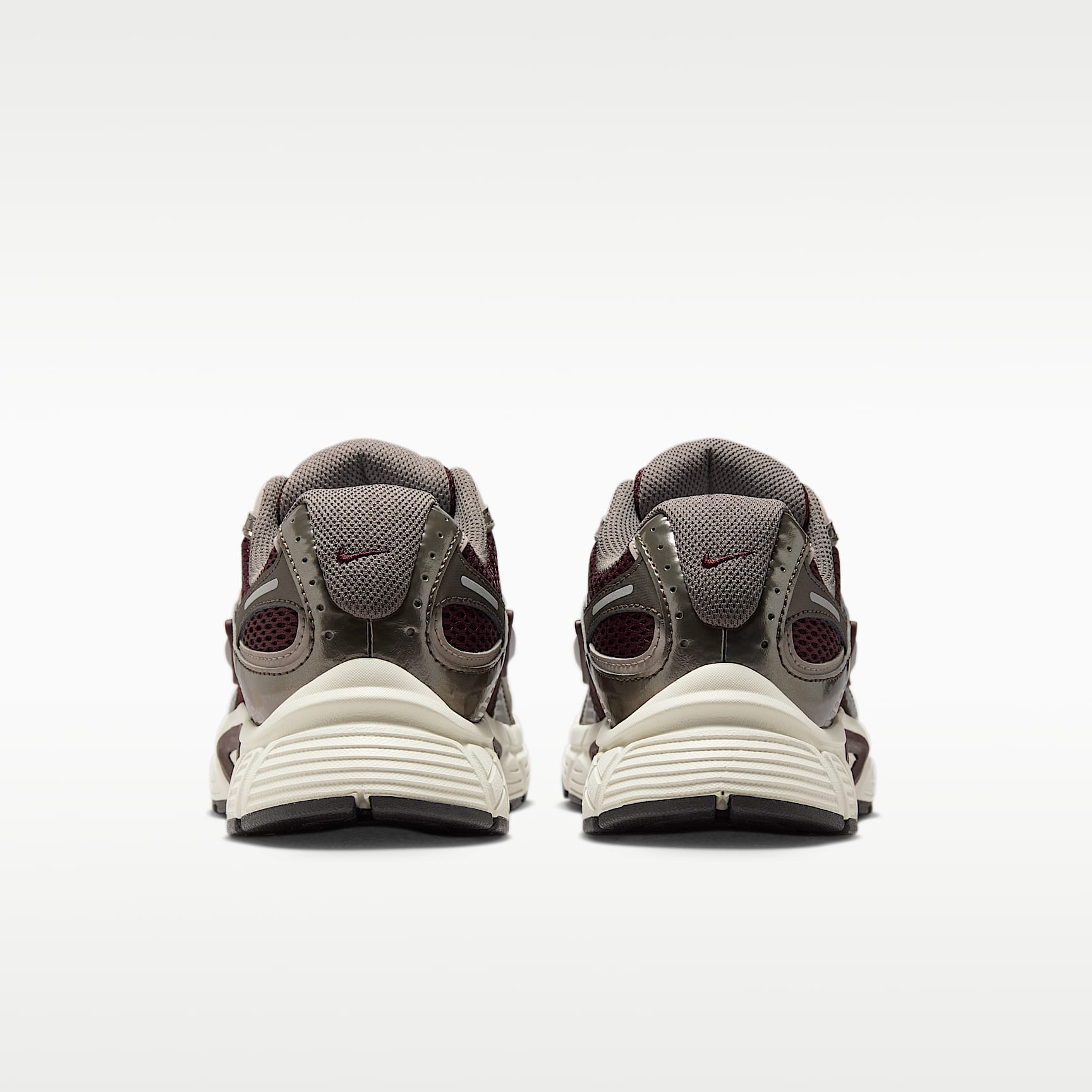 Nike V5 RNR Schuh mit reflektierenden Akzenten (Damen) – Burgundy Crush/College Grey/Light Orewood Brown/Schwarz