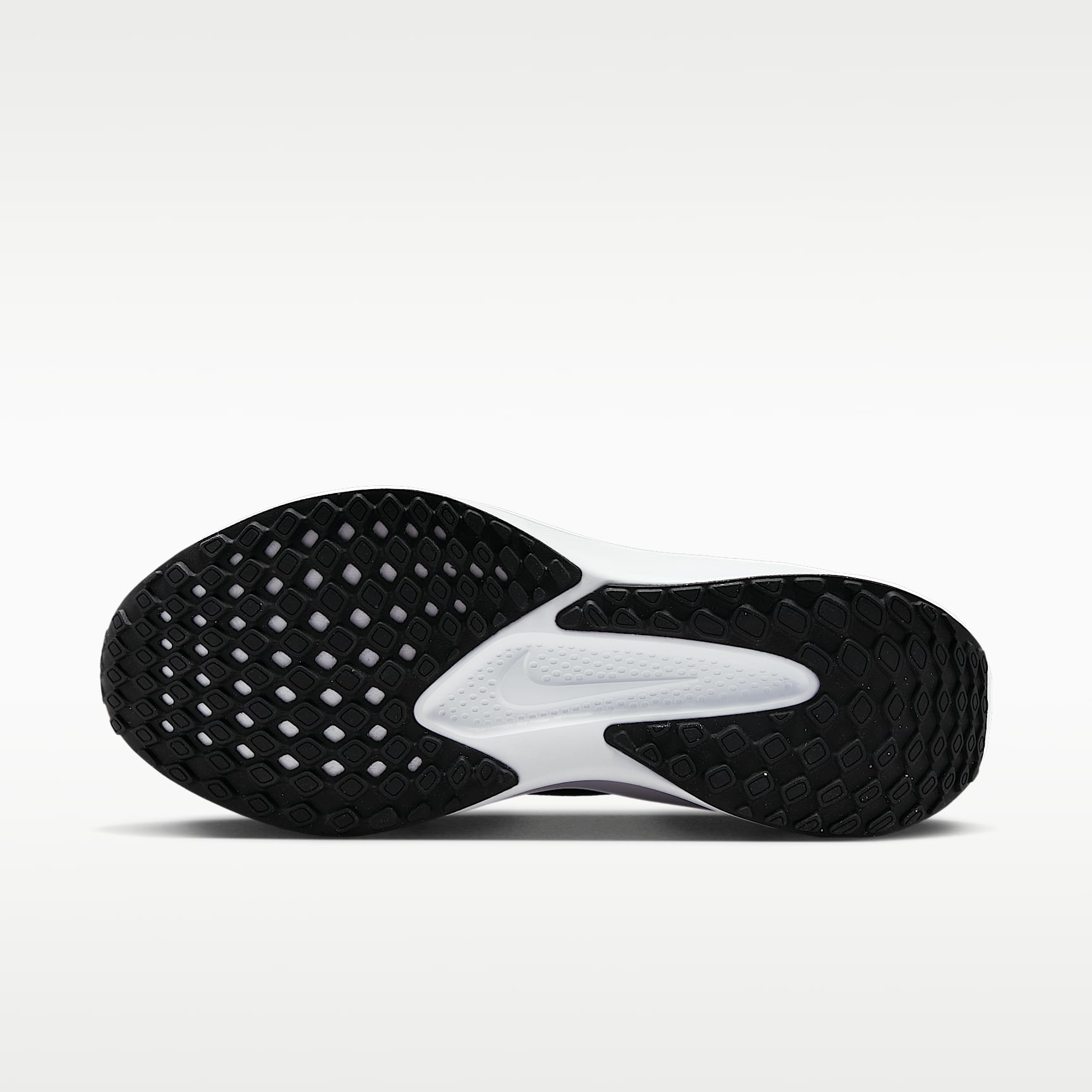 Nike Quest 6 Straßenlaufschuh (Damen) – Schwarz/Iron Grey/Weiß