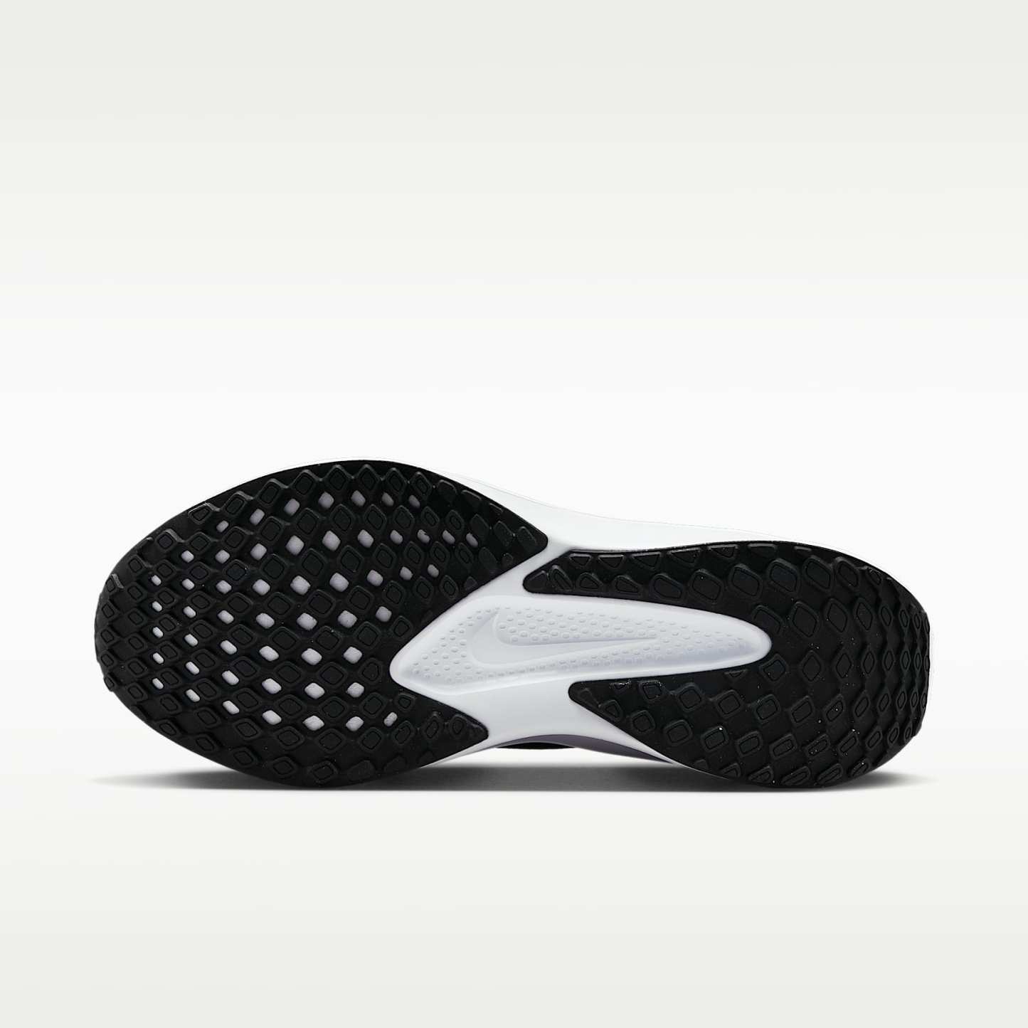 Nike Quest 6 Straßenlaufschuh (Damen) – Schwarz/Iron Grey/Weiß