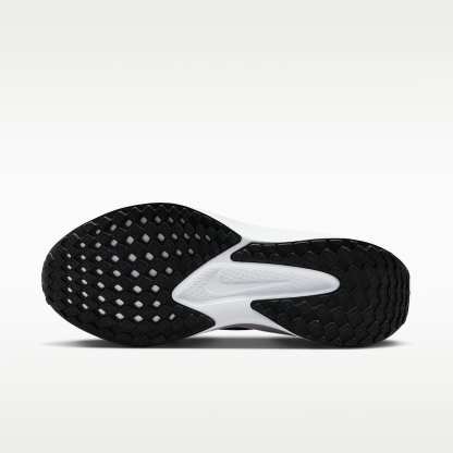 Nike Quest 6 Straßenlaufschuh (Damen) – Schwarz/Iron Grey/Weiß