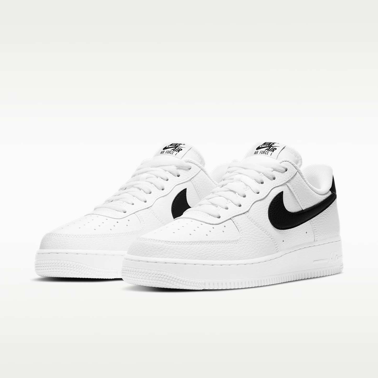 Nike Air Force 1 '07 Herrenschuh – Weiß/Schwarz