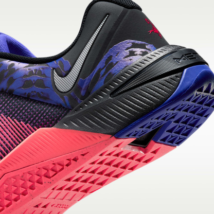 Nike Metcon 10 AMP Trainingsschuh (Herren) – Schwarz/Hyper Punch/Metallic Platinum