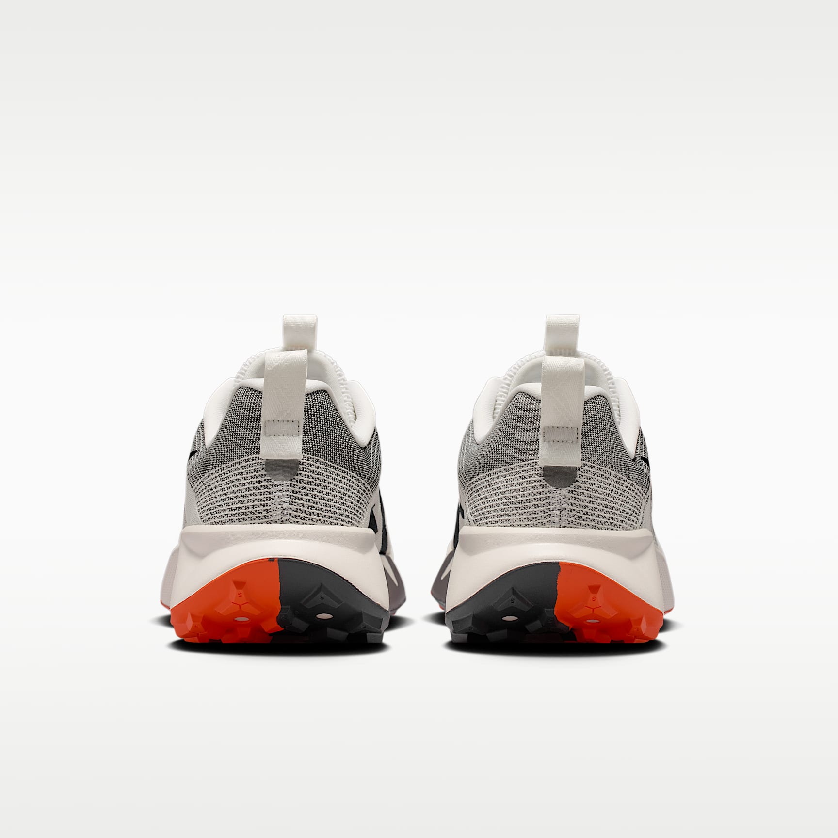 Nike Wildhorse 10 Traillaufschuh (Herren) – Summit White/Safety Orange/Phantom/Schwarz