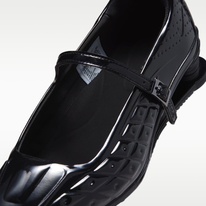 Nike Shox Z Calistra Schuh (Damen) – Schwarz/Schwarz/Schwarz