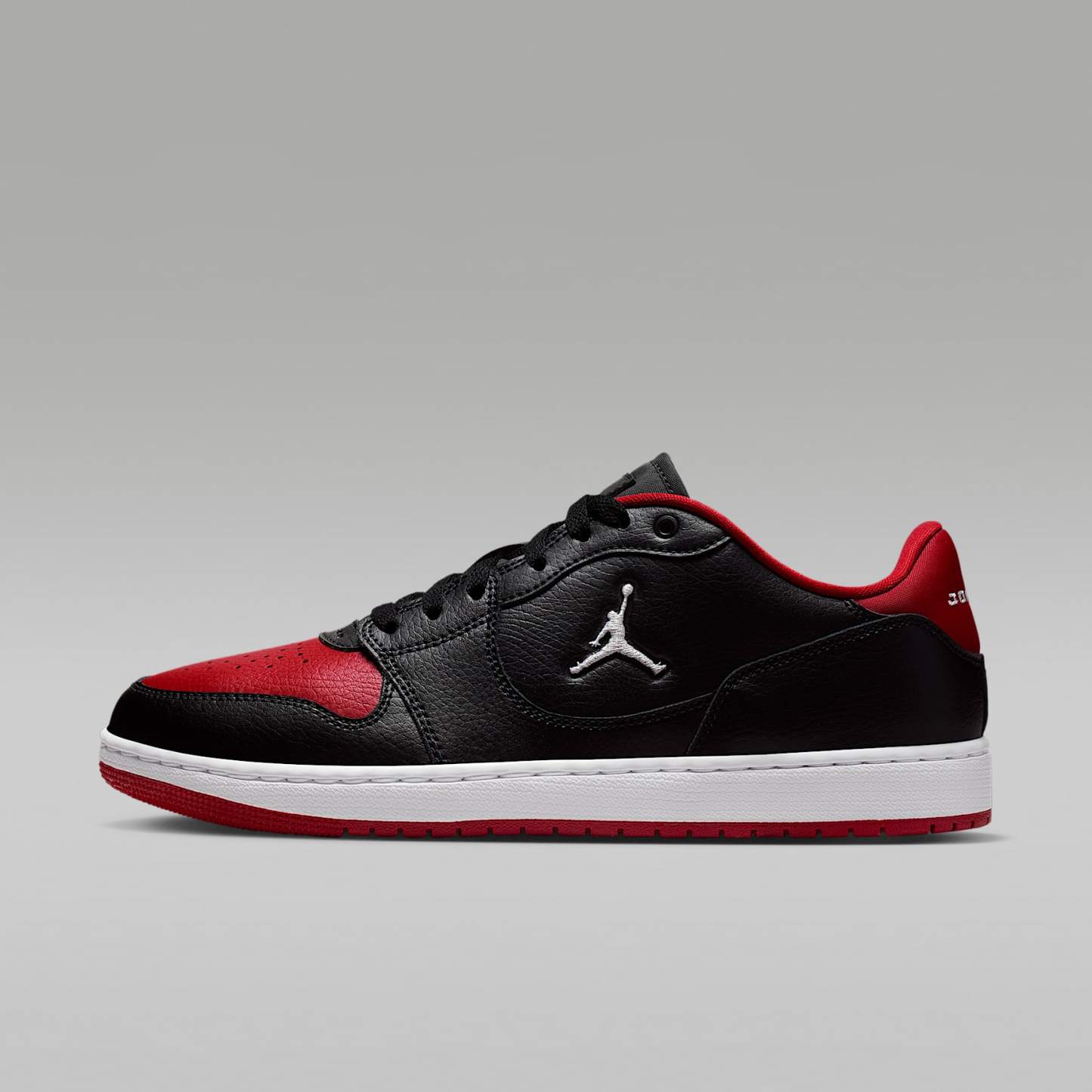 Jordan Court Connect Low Herrenschuhe – Schwarz/Gym Red/Weiß