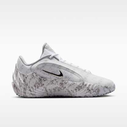 Giannis Freak 8 Basketballschuh – Weiß/Light Smoke Grey/Schwarz/Metallic Silver