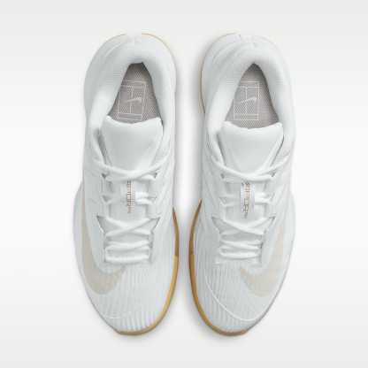 Nike Vapor Pro 3 Tennisschuh für Hartplätze (Damen) – Weiß/Summit White/Linen/Light Orewood Brown