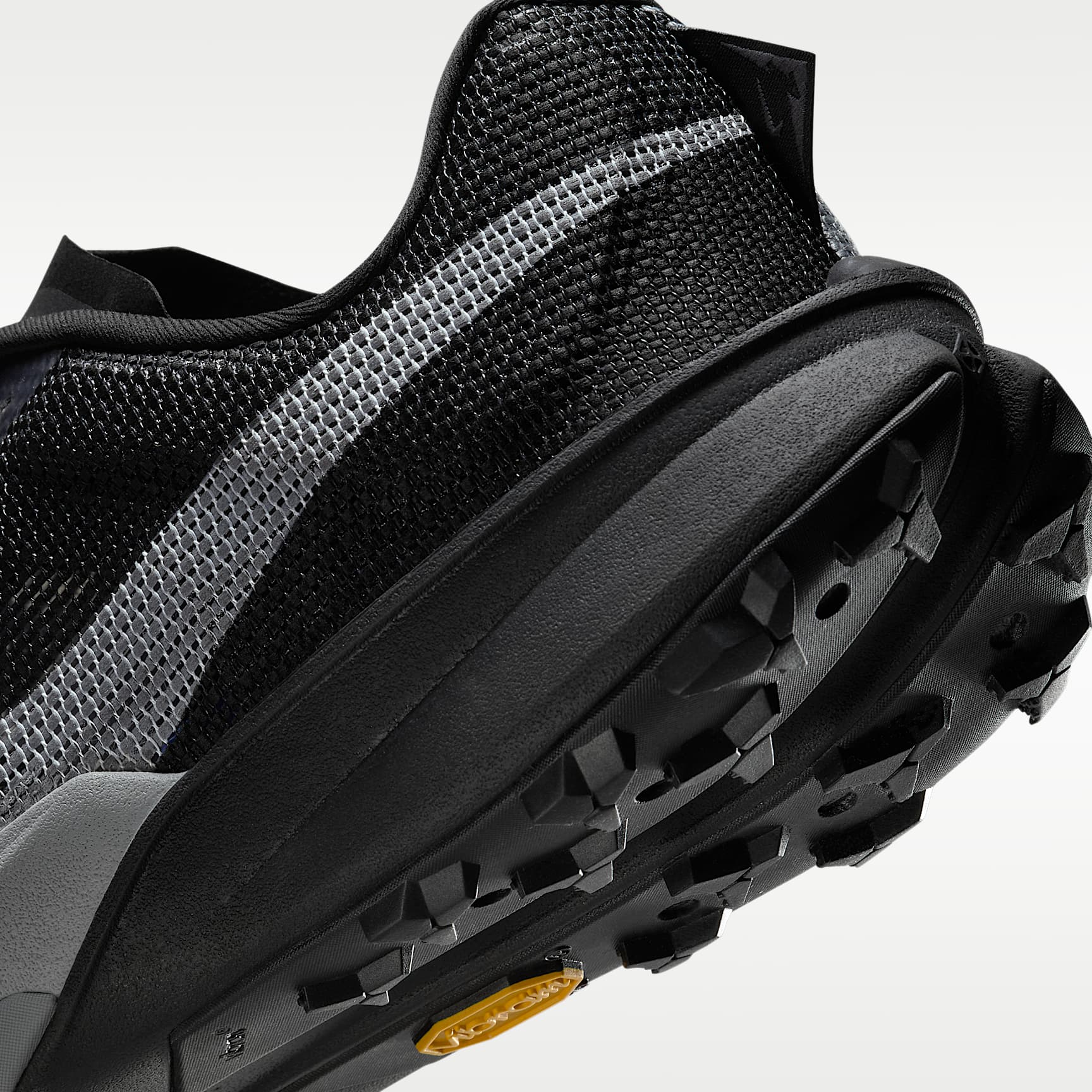 Nike Kiger 10 Traillaufschuh – Schwarz/Weiß/Cool Grey/Weiß