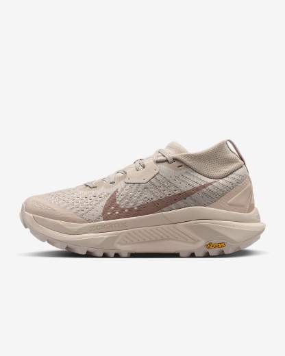 ACG Zegama Trail Traillaufschuh (Damen) – Cream II/Safety Orange/Light Orewood Brown