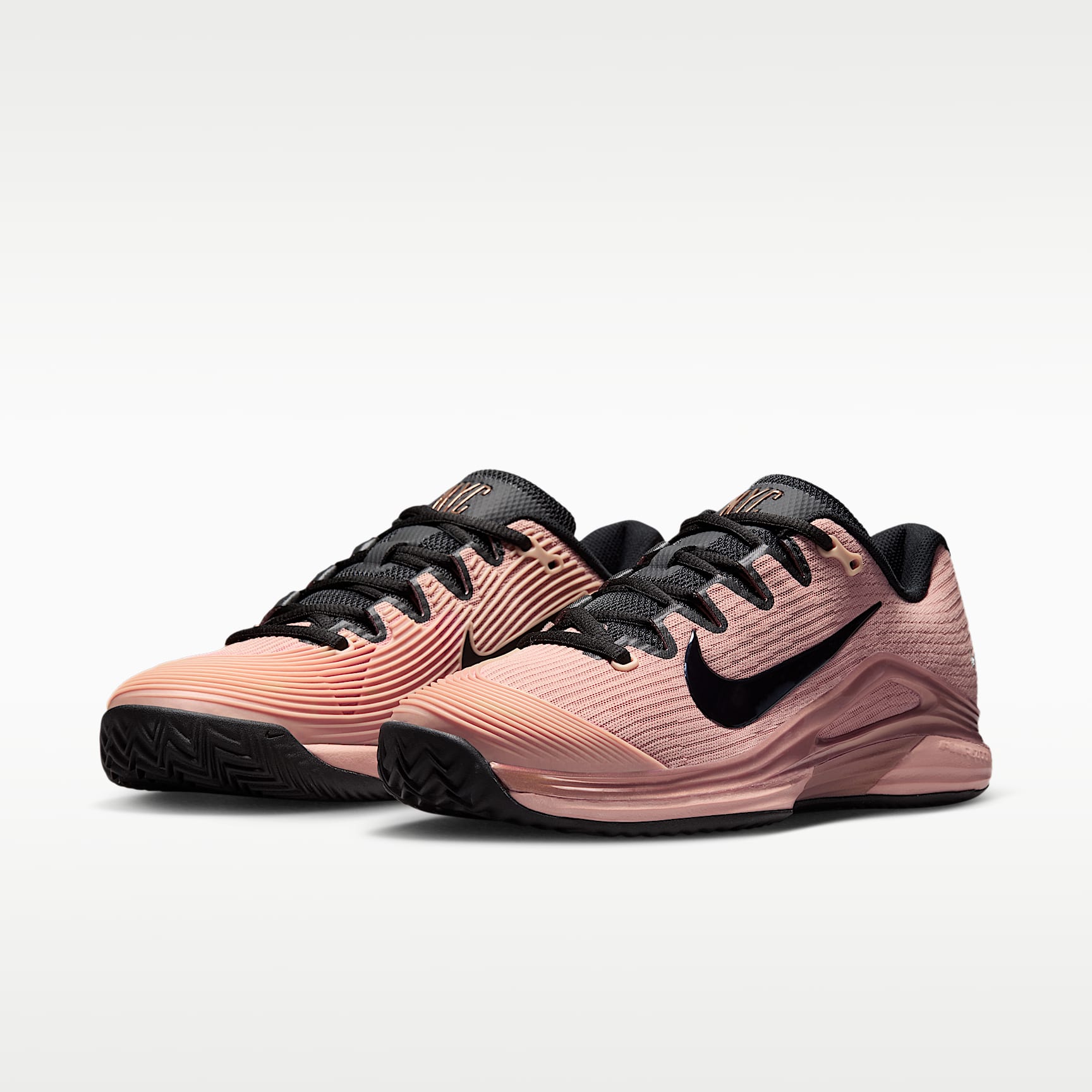 Nike Vapor 12 PRM Tennisschuhe für den Clay Court (Damen) – Metallic Red Bronze/Pure Platinum/Schwarz