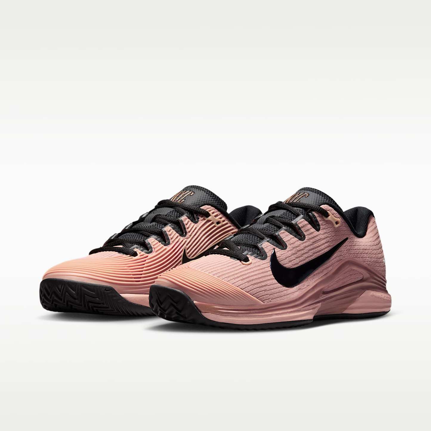 Nike Vapor 12 PRM Tennisschuhe für den Clay Court (Damen) – Metallic Red Bronze/Pure Platinum/Schwarz