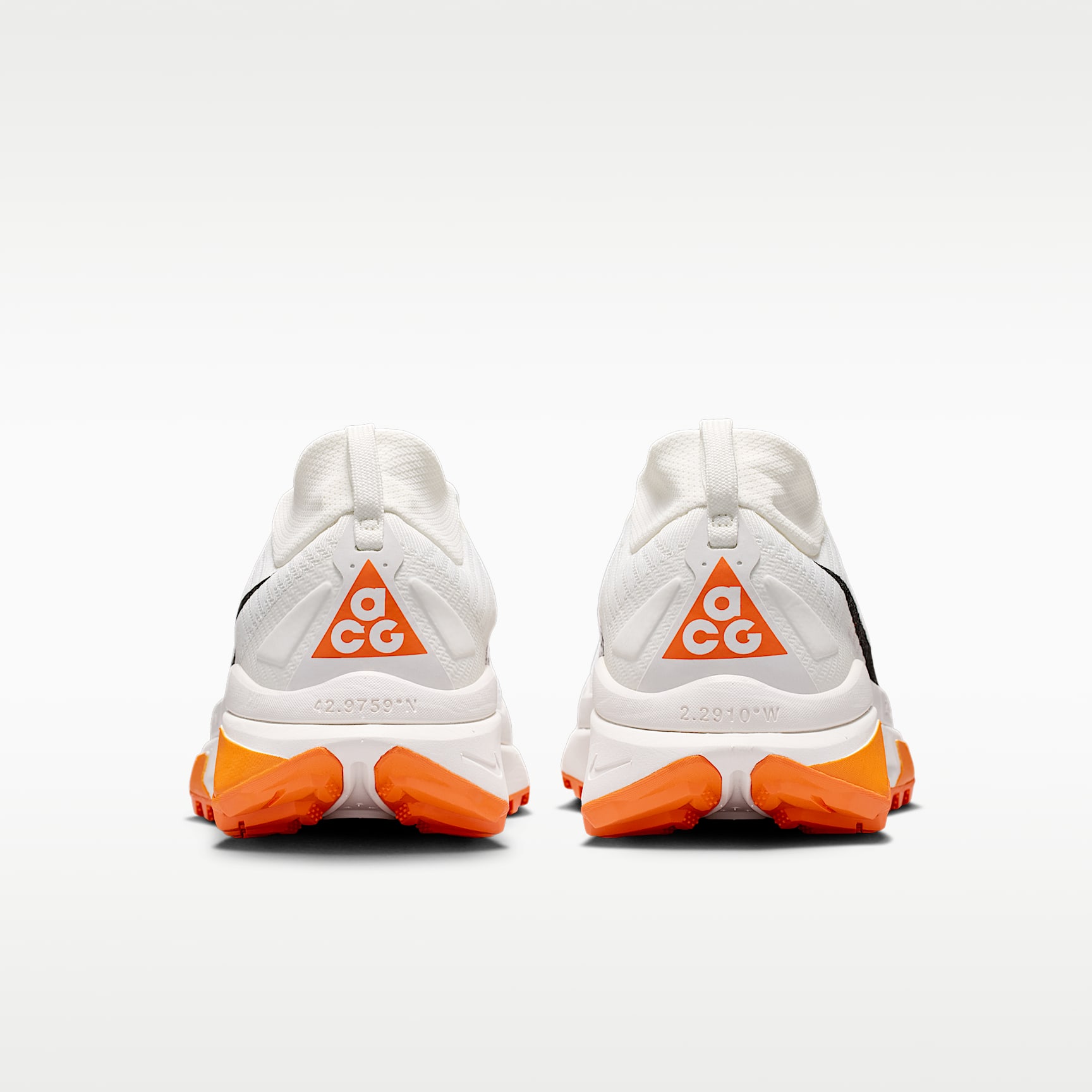 ACG Zegama Trail Traillaufschuh (Damen) – Summit White/Phantom/Safety Orange/Schwarz
