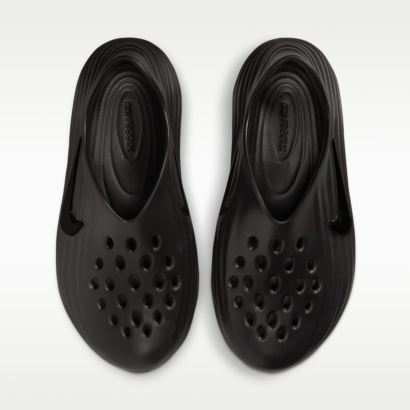 Nike ReactX Rejuven8 Schuh (Damen) – Schwarz/Schwarz/Schwarz
