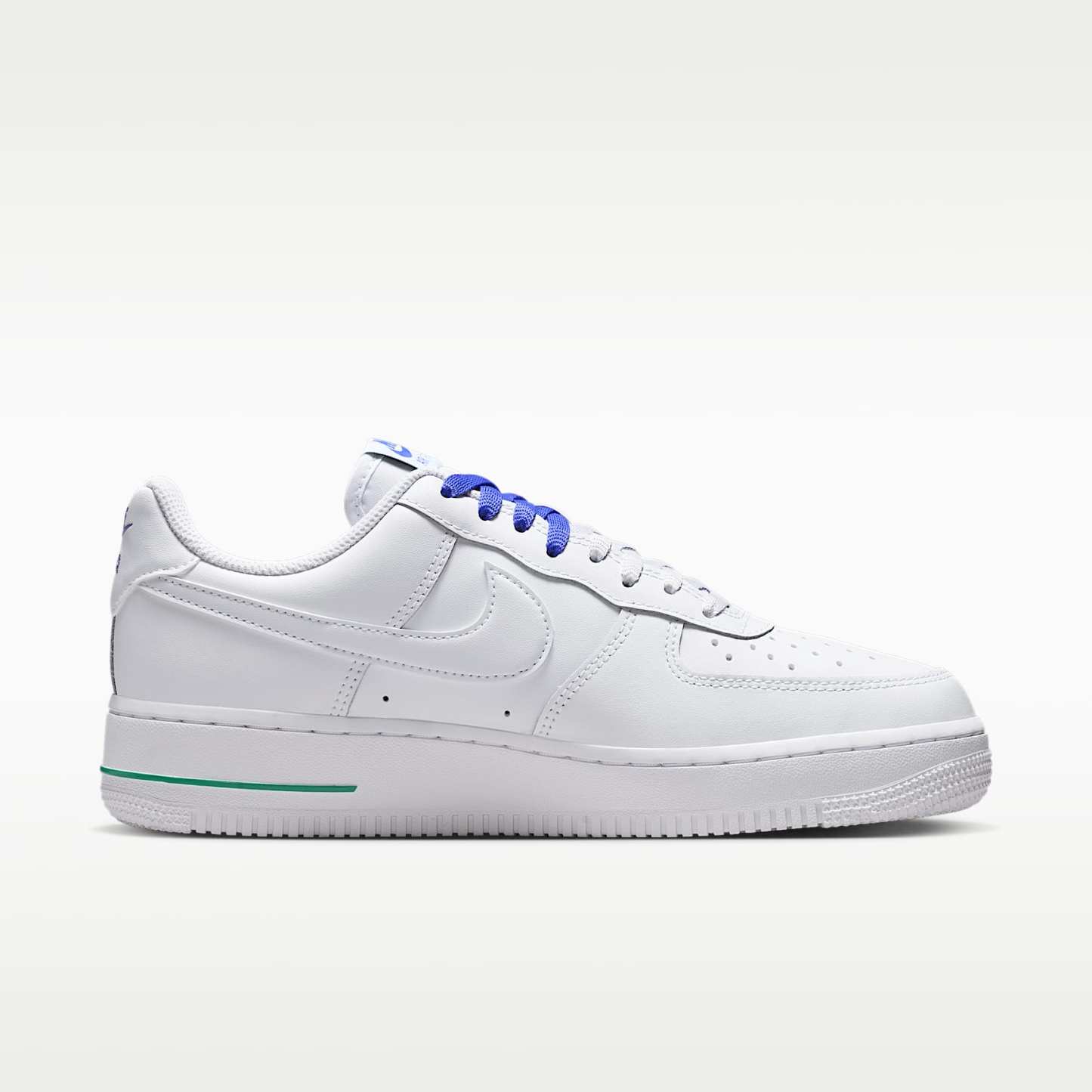 Nike Air Force 1 '07 SE Damenschuh – Weiß/Persian Violet/Stadium Green/Weiß