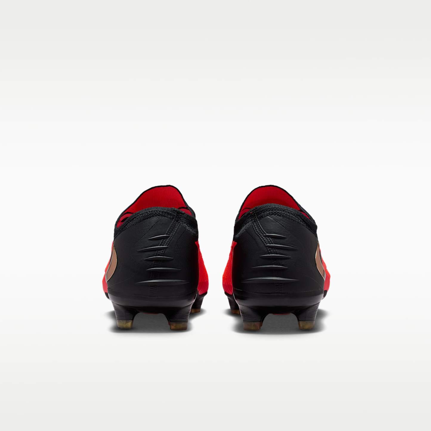 Nike Phantom 6 Low Elite Fußballschuh für normalen Rasen – Bright Crimson/Bright Crimson/Schwarz
