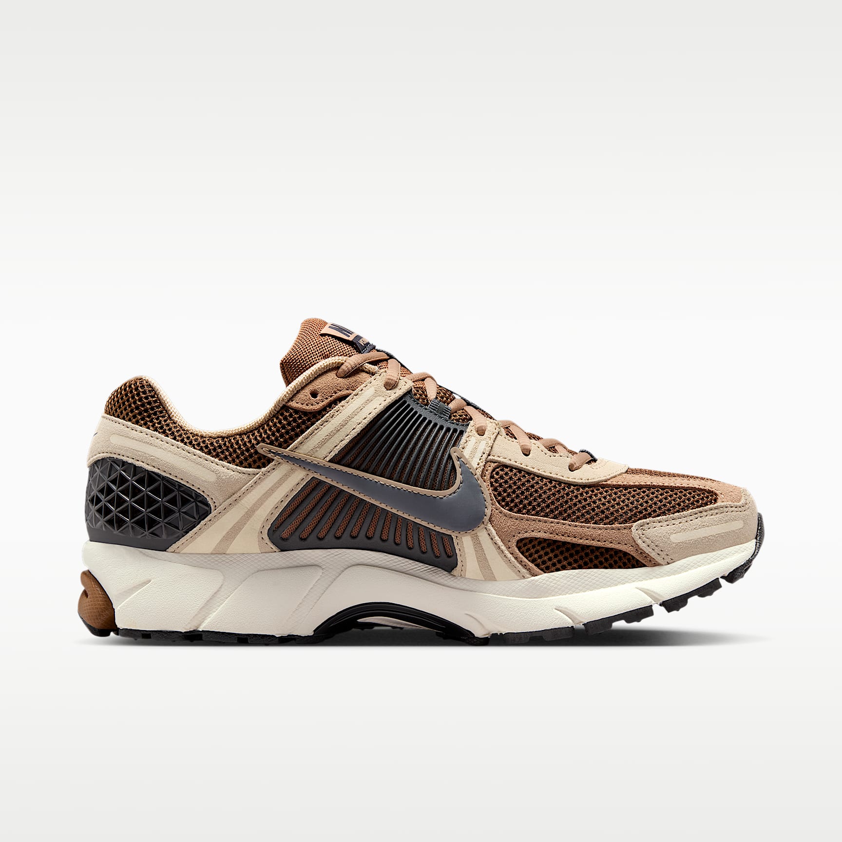 Nike Zoom Vomero 5 Herrenschuh – Light British Tan/British Khaki/Linen/Dark Smoke Grey