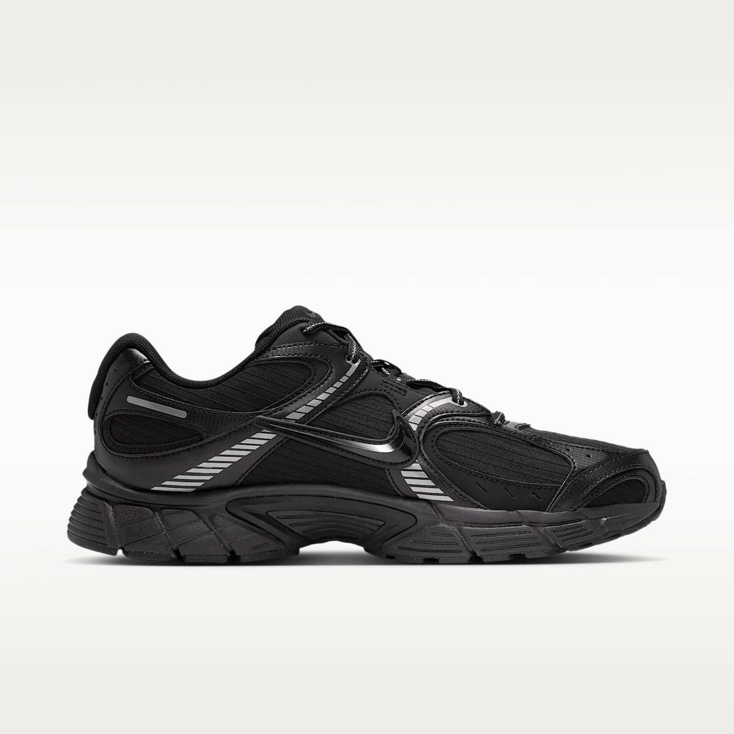 Nike V5 RNR Ripstop Schuh (Herren) – Schwarz/Schwarz/Schwarz