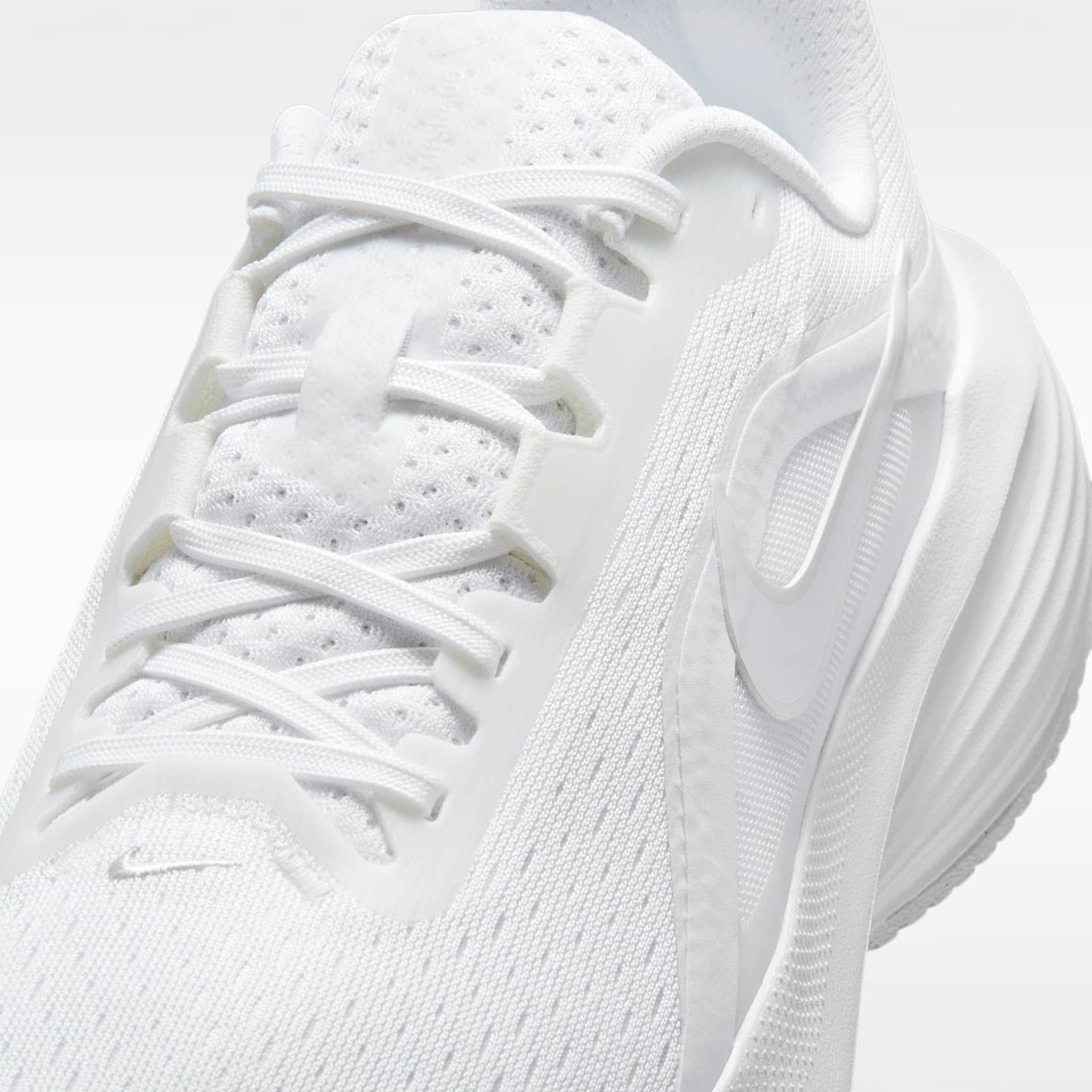 Nike Downshifter 14 Straßenlaufschuh (Damen) – Weiß/Weiß