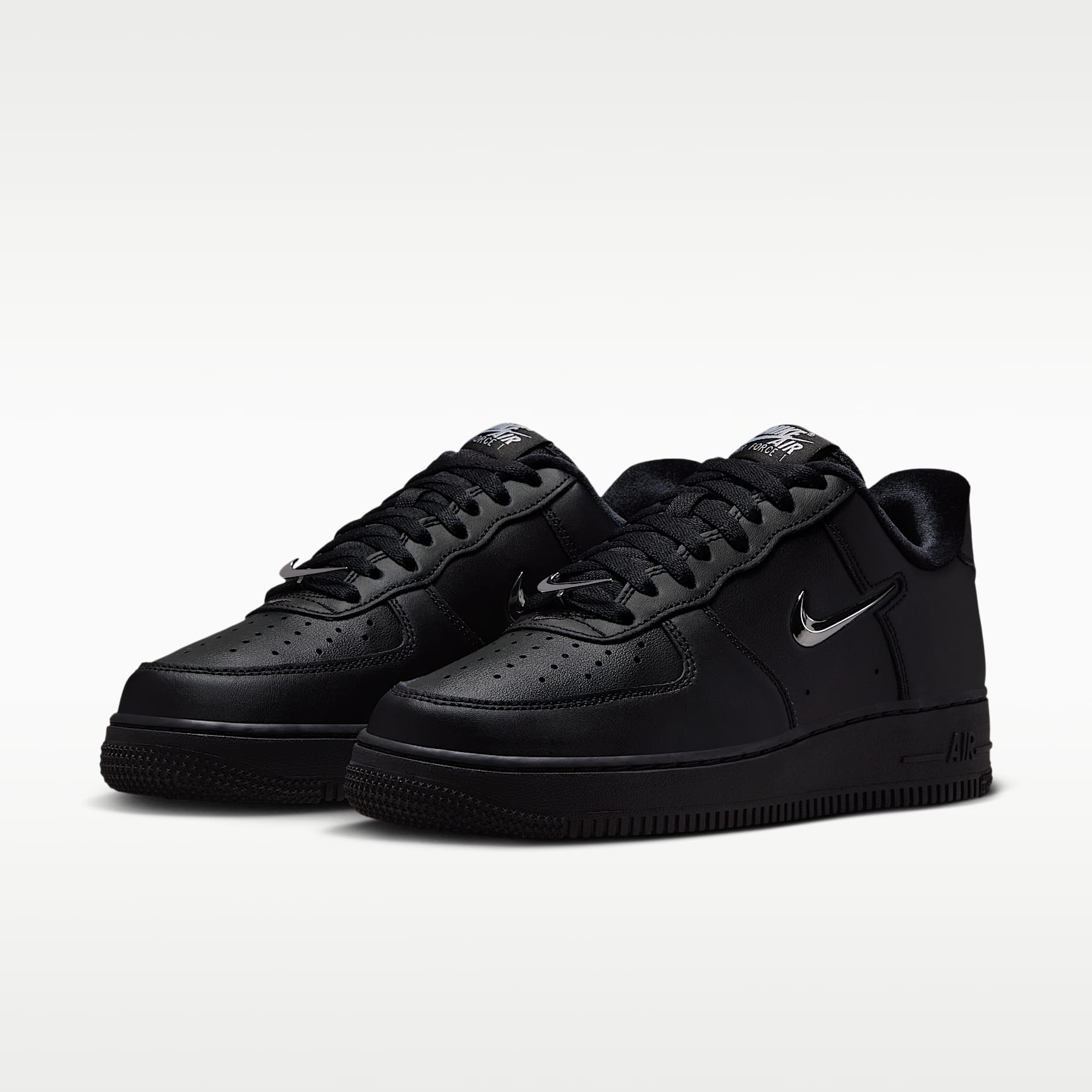 Nike Air Force 1 '07 Schuh (Damen) – Schwarz/Wolf Grey/Metallic Silver