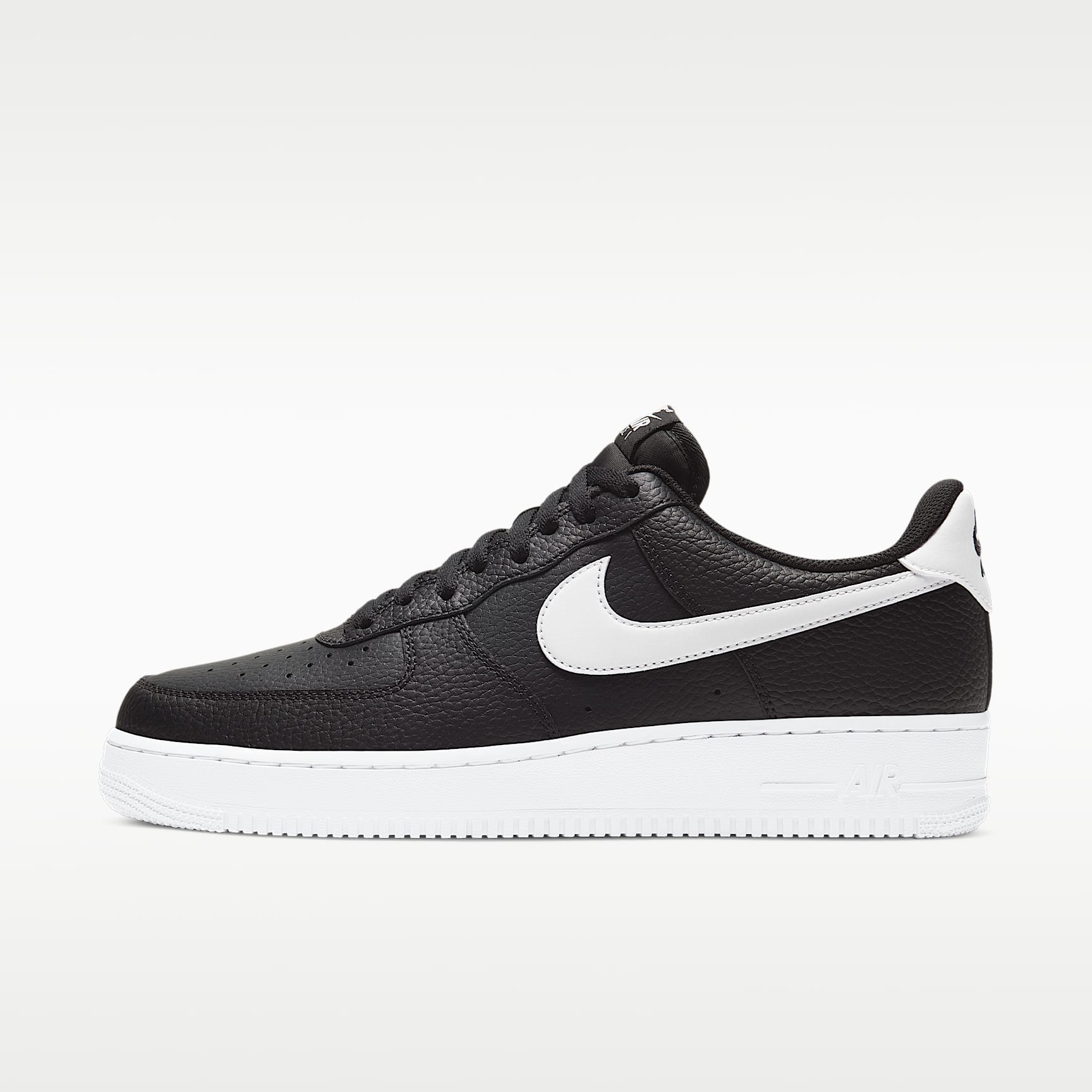 Nike Air Force 1 '07 Herrenschuh – Schwarz/Weiß
