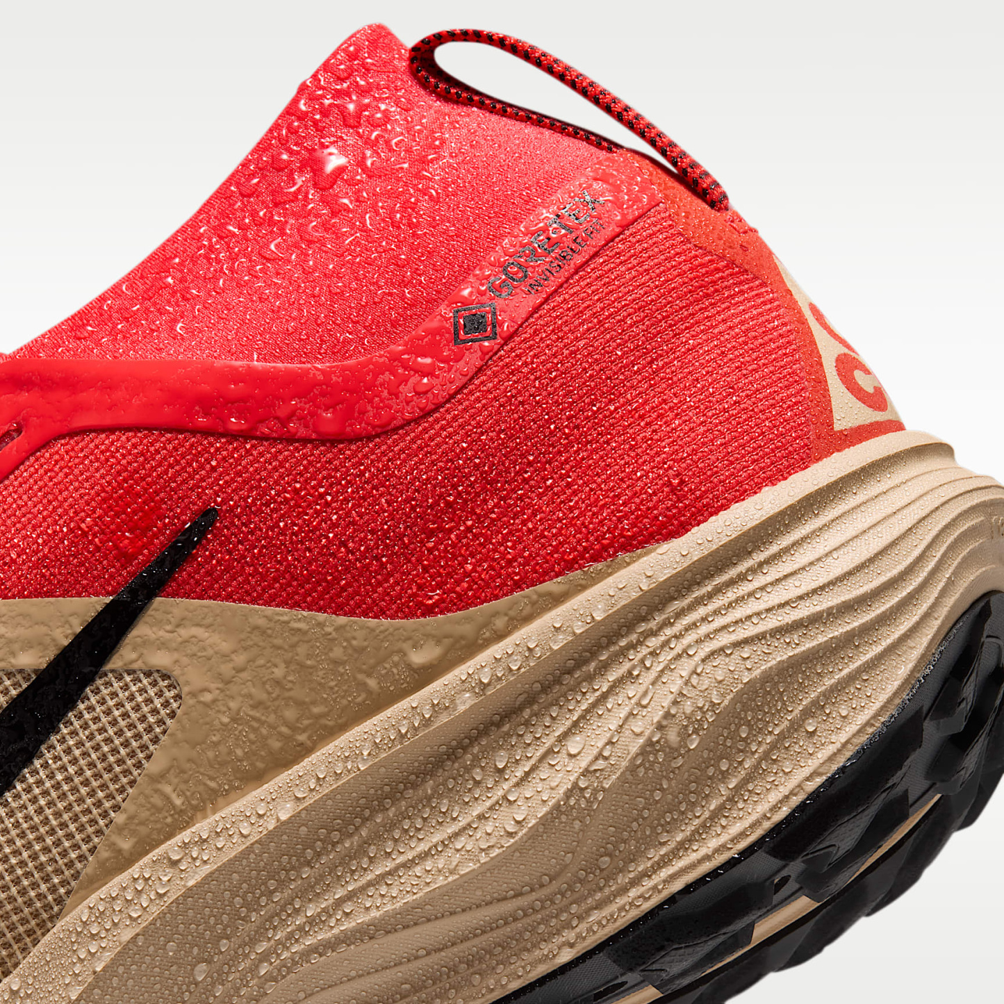 ACG Pegasus Trail GORE-TEX wasserdichter Traillaufschuh (Herren) – Light Crimson/Linen/Schwarz