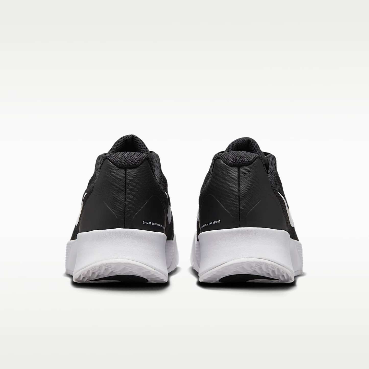 NikeCourt Lite 3 Clay Court Tennisschuh (Herren) – Schwarz/Weiß