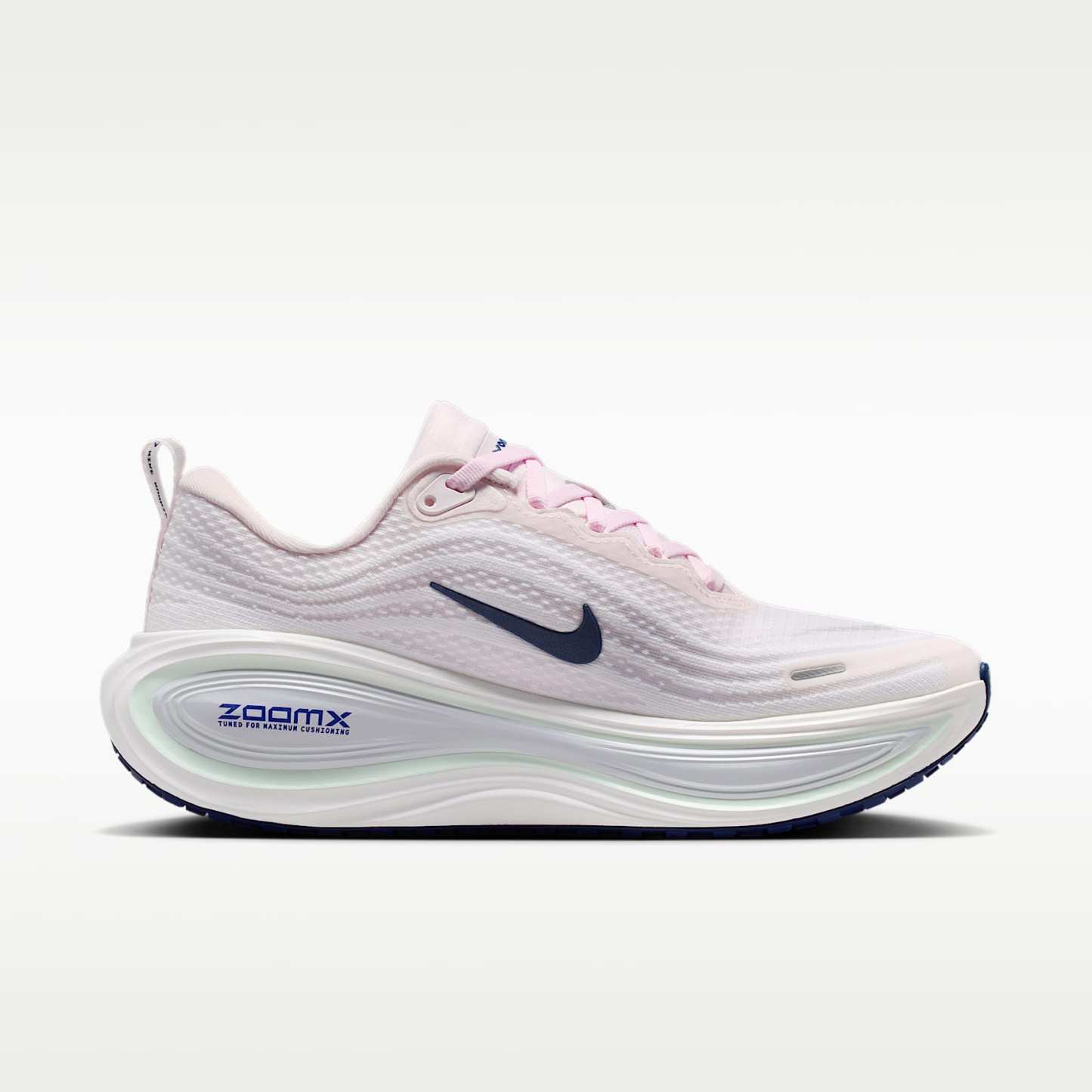 Nike Vomero Plus Straßenlaufschuh (Damen) – Pearl Pink/Weiß/Barely Green/Midnight Navy