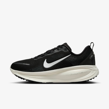 Nike Vomero 18 Straßenlaufschuh (Damen) – Schwarz/Coconut Milk/Light Iron Ore/Summit White