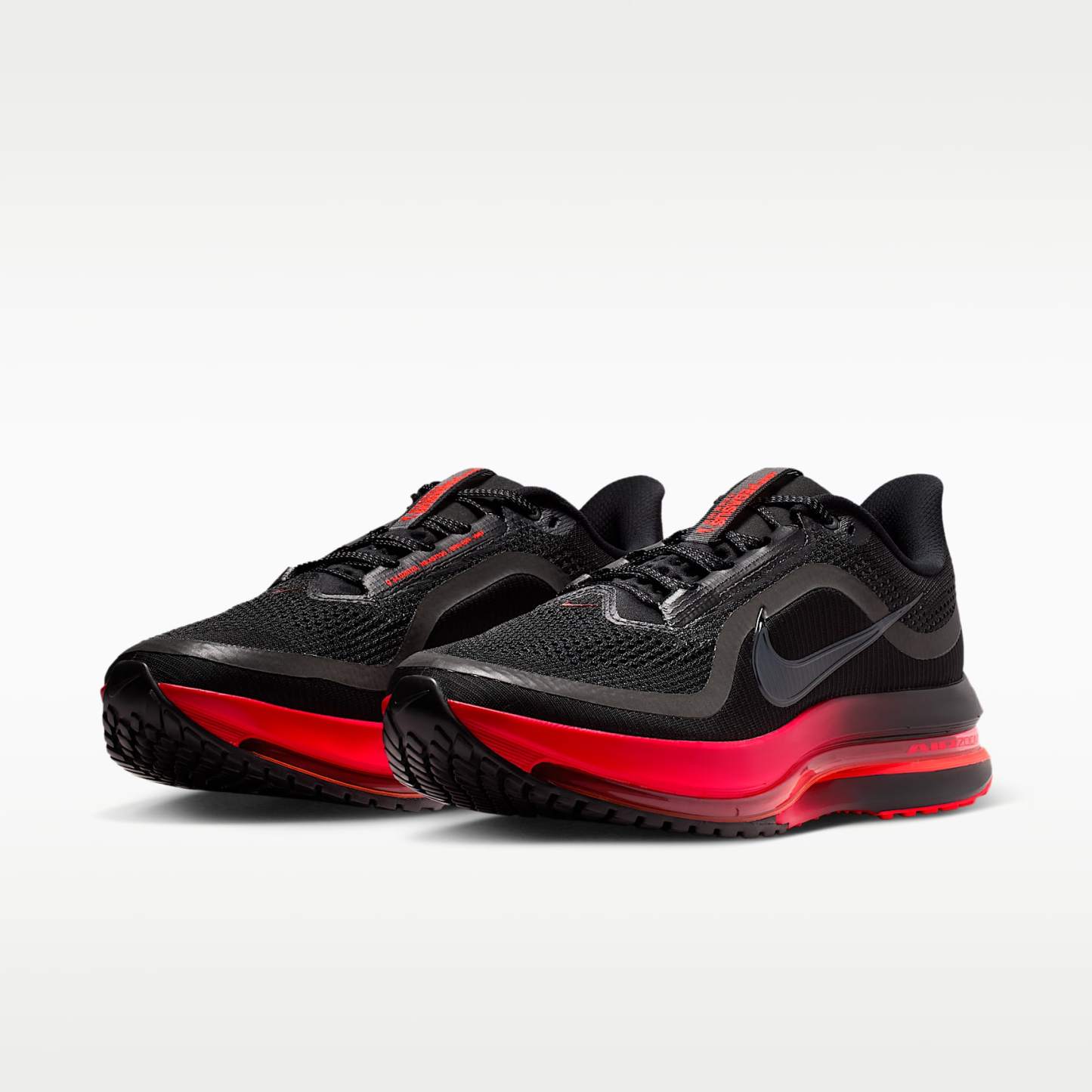 Nike Pegasus Premium Straßenlaufschuh (Herren) – Schwarz/University Red/Bright Crimson/Schwarz