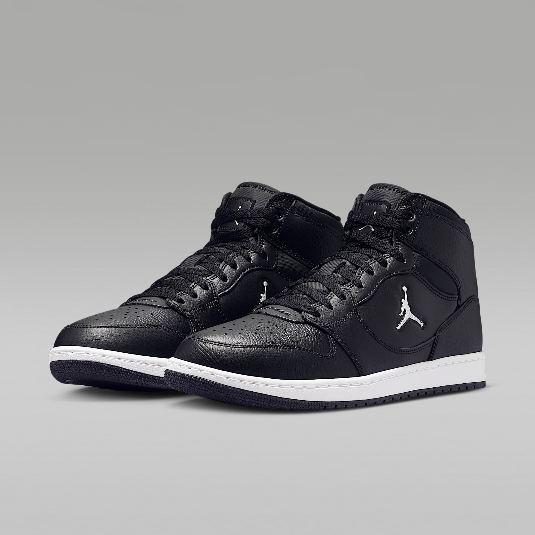 Jordan Court Connect Mid Herrenschuhe – Schwarz/Weiß