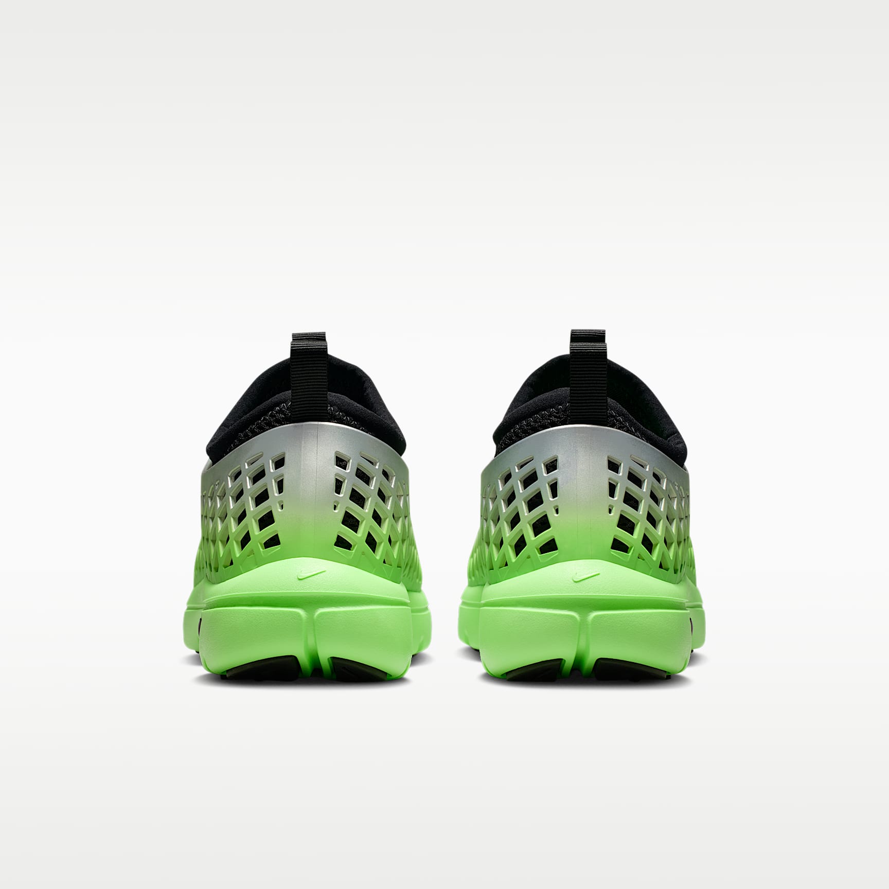 Nike Rejuven8 Run SP Schuh (Damen) – Metallic Silver/Voltage Green/Schwarz