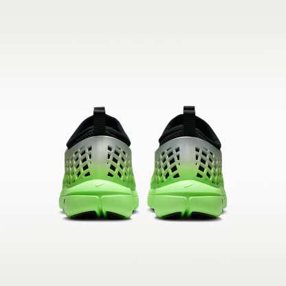 Nike Rejuven8 Run SP Schuh (Damen) – Metallic Silver/Voltage Green/Schwarz