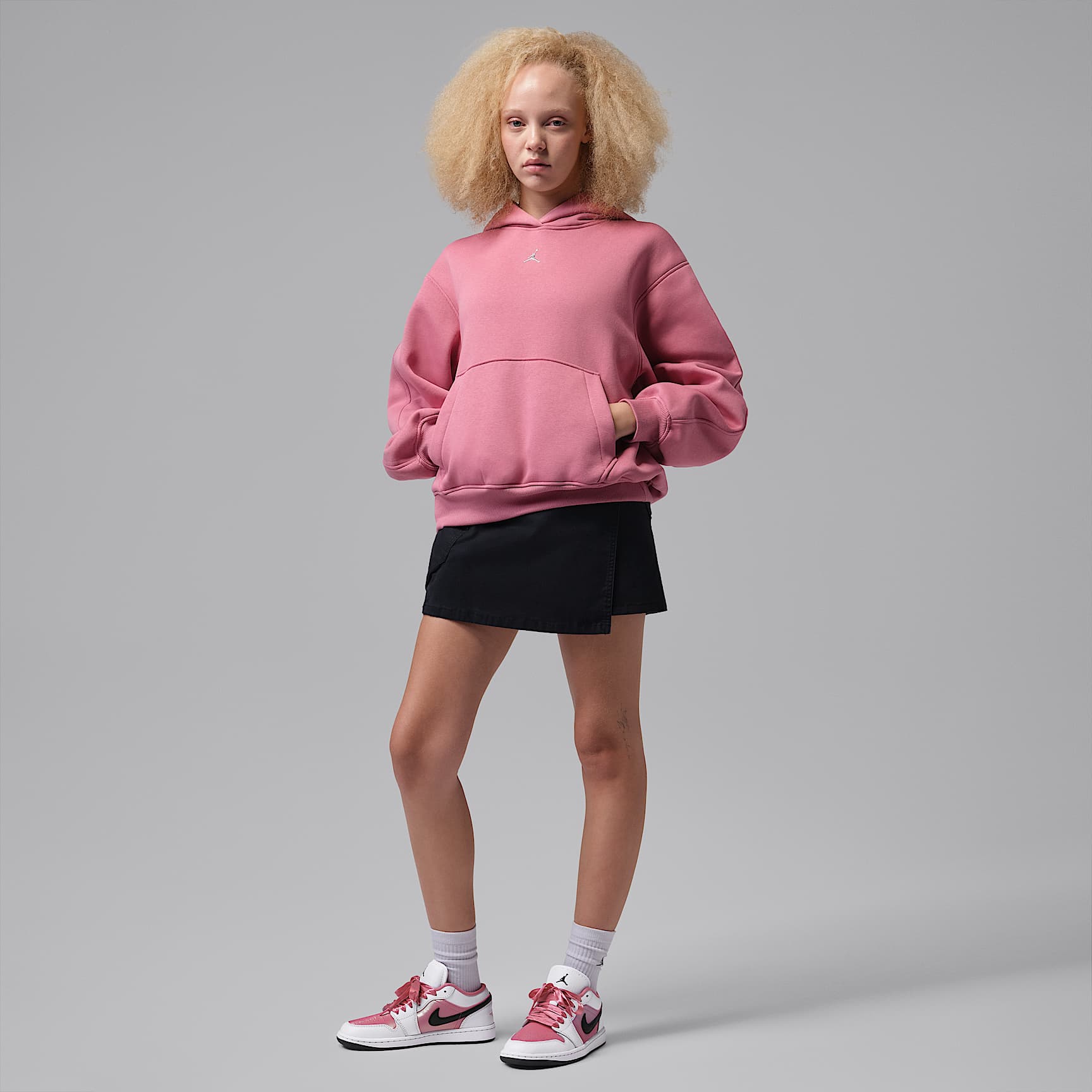 Air Jordan 1 Low SE Damenschuh – Weiß/Schwarz/Desert Berry