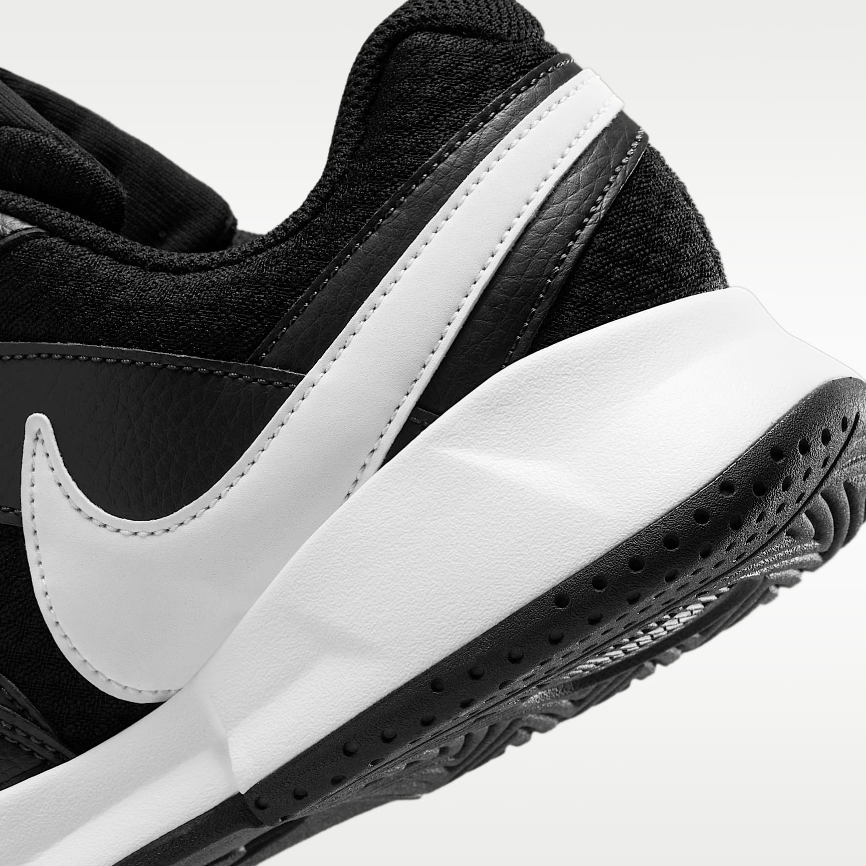 NikeCourt Lite 4 Tennisschuh für Hartplätze (Damen) – Schwarz/Anthracite/Weiß