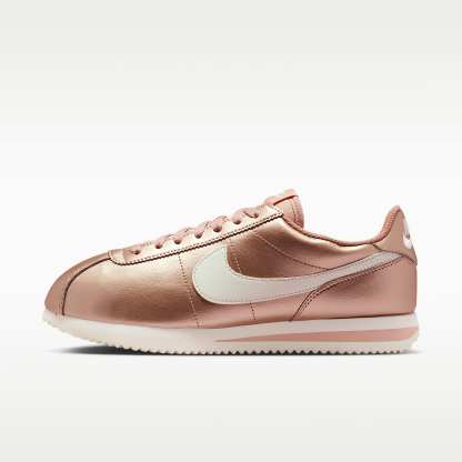 Nike Cortez Schuh (Damen) – Metallic Red Bronze/Rose Whisper/Sail